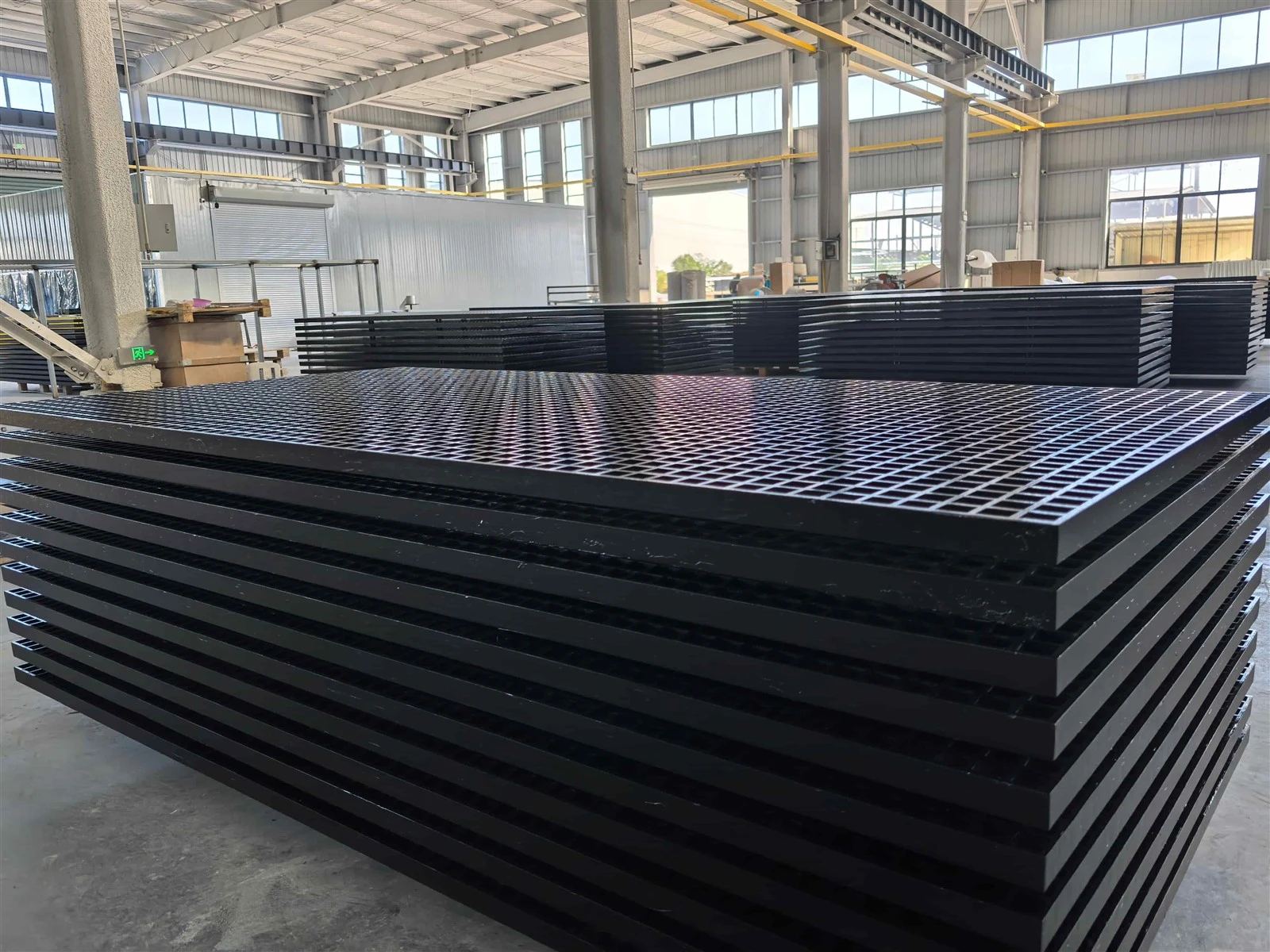Black FRP grating panel in workshop ready for shipment to USA Black FRP grating panel in workshop ready for shipment to USA
